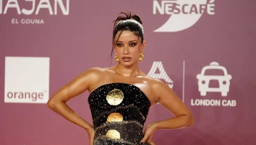 سينتيا خليفة ل مجلة السيدة الأولى : "بحب العراقيين"